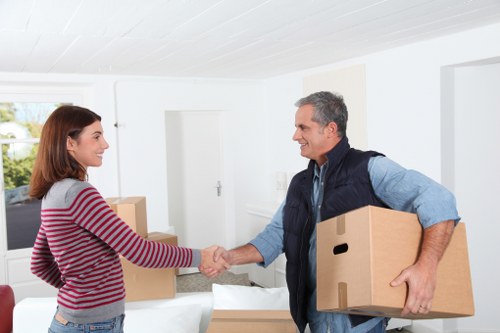 Variety of moving truck sizes available in Belgravia